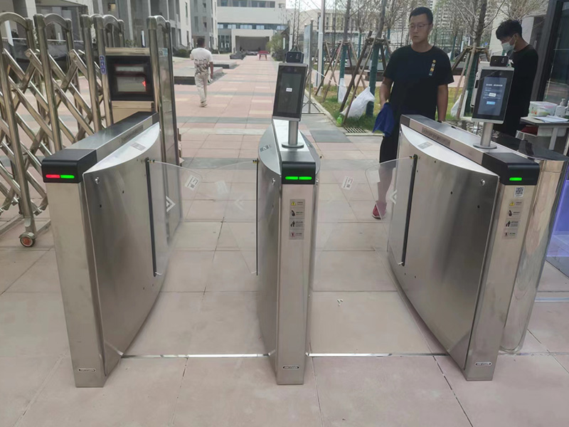 商贸学院出入口系统